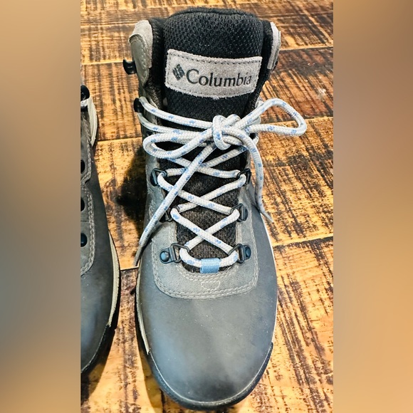 Women’s Newton Ridge Plus Waterproof Hiking Boot - Picture 9 of 11